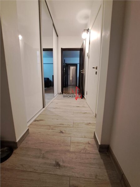 Dristor Rm Sarat Apartament 3 camere Renovat Constructie 1986