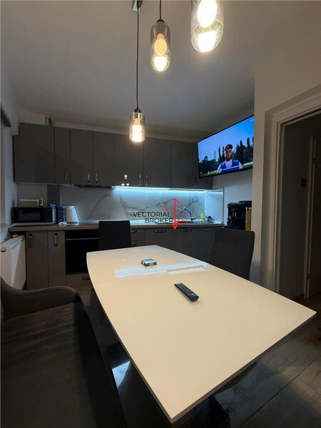 Dristor Rm Sarat Apartament 3 camere Renovat Constructie 1986